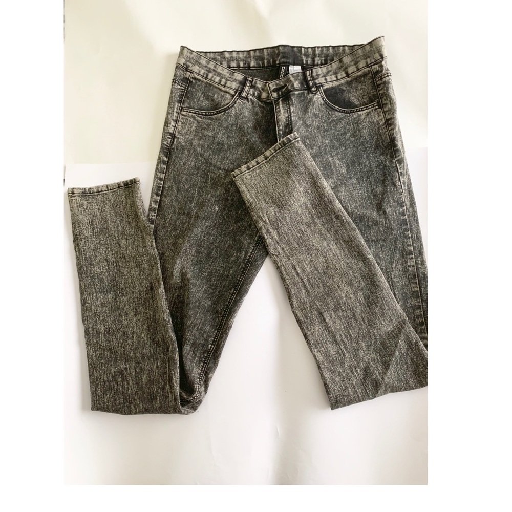 High waisted jeans